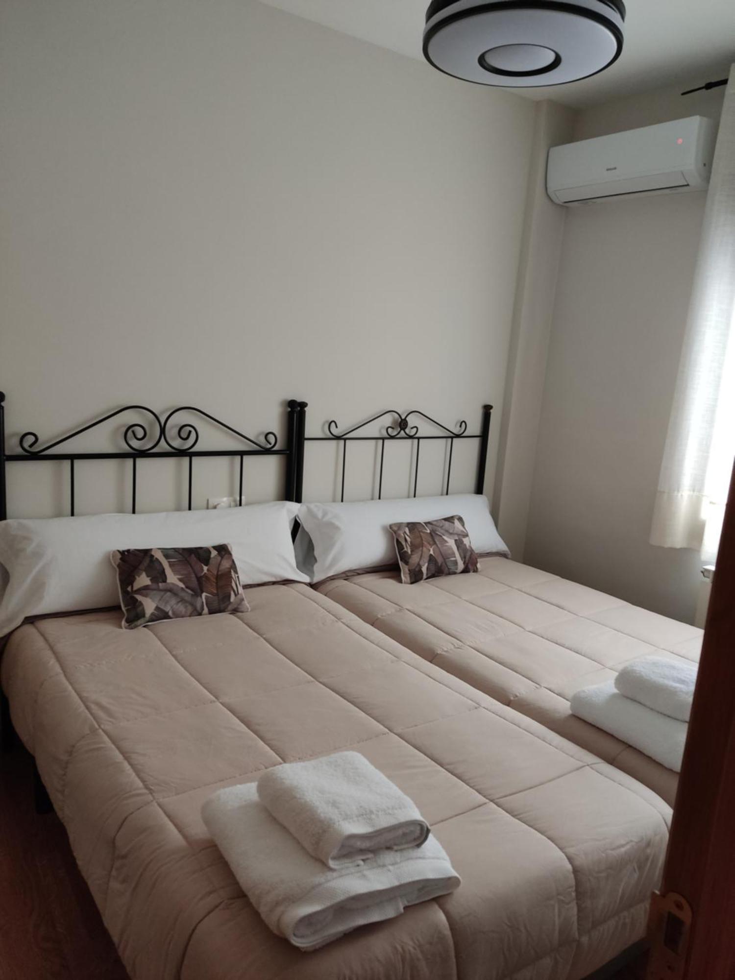 Apartamento Luz De La Avenida Tomelloso Exterior foto